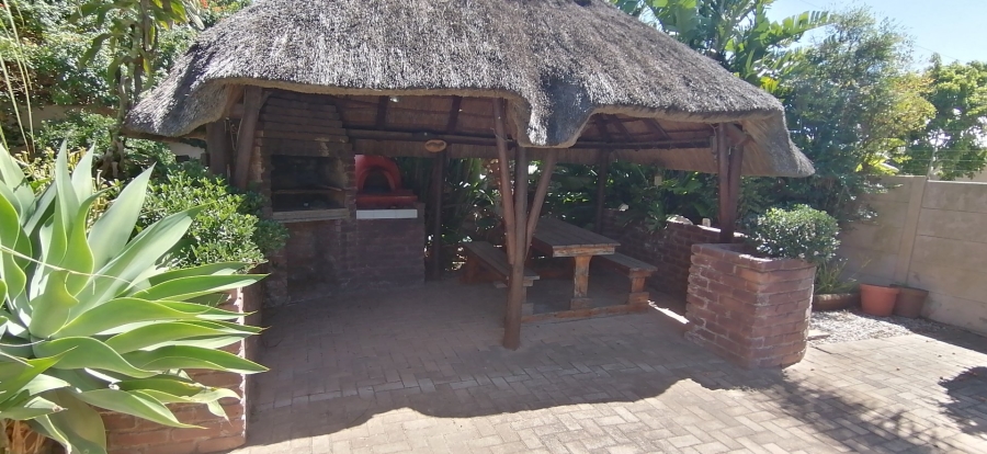 4 Bedroom Property for Sale in Bothasrus Eastern Cape